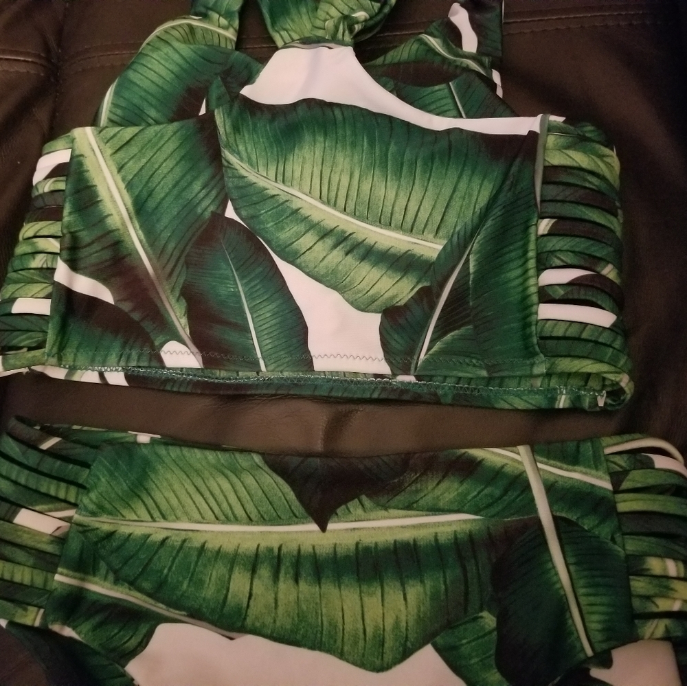 palm๐ดtree โก #swimsuit - Picture 11 of 14